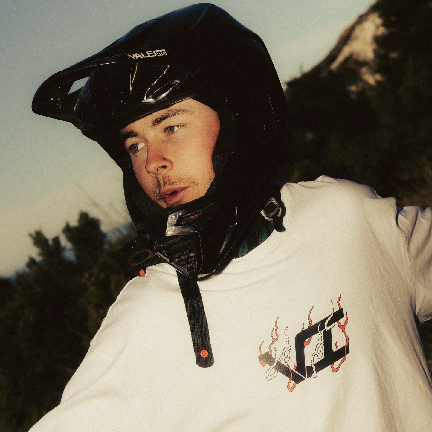 VALE INC. FLAME T-SHIRT WHITE